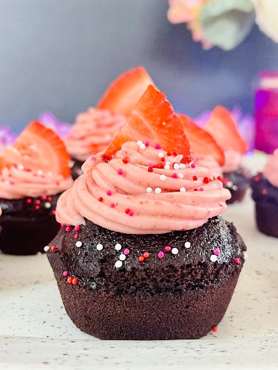 Chocolate Covered Strawberry Cupcakes